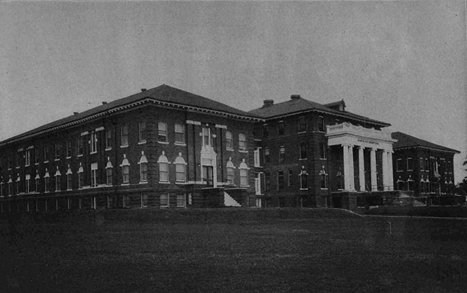 The GCSFR employee hospital in Temple, Texas, in 1927 The GCSFR employee hospital in Temple, Texas, in 1927